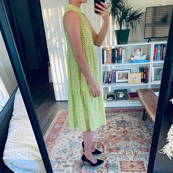 Neon and black dotted dress - Picture 2 of 4